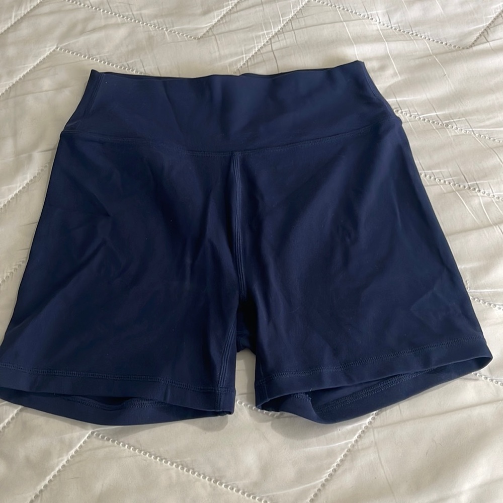 Stori 4inch shorts size 6